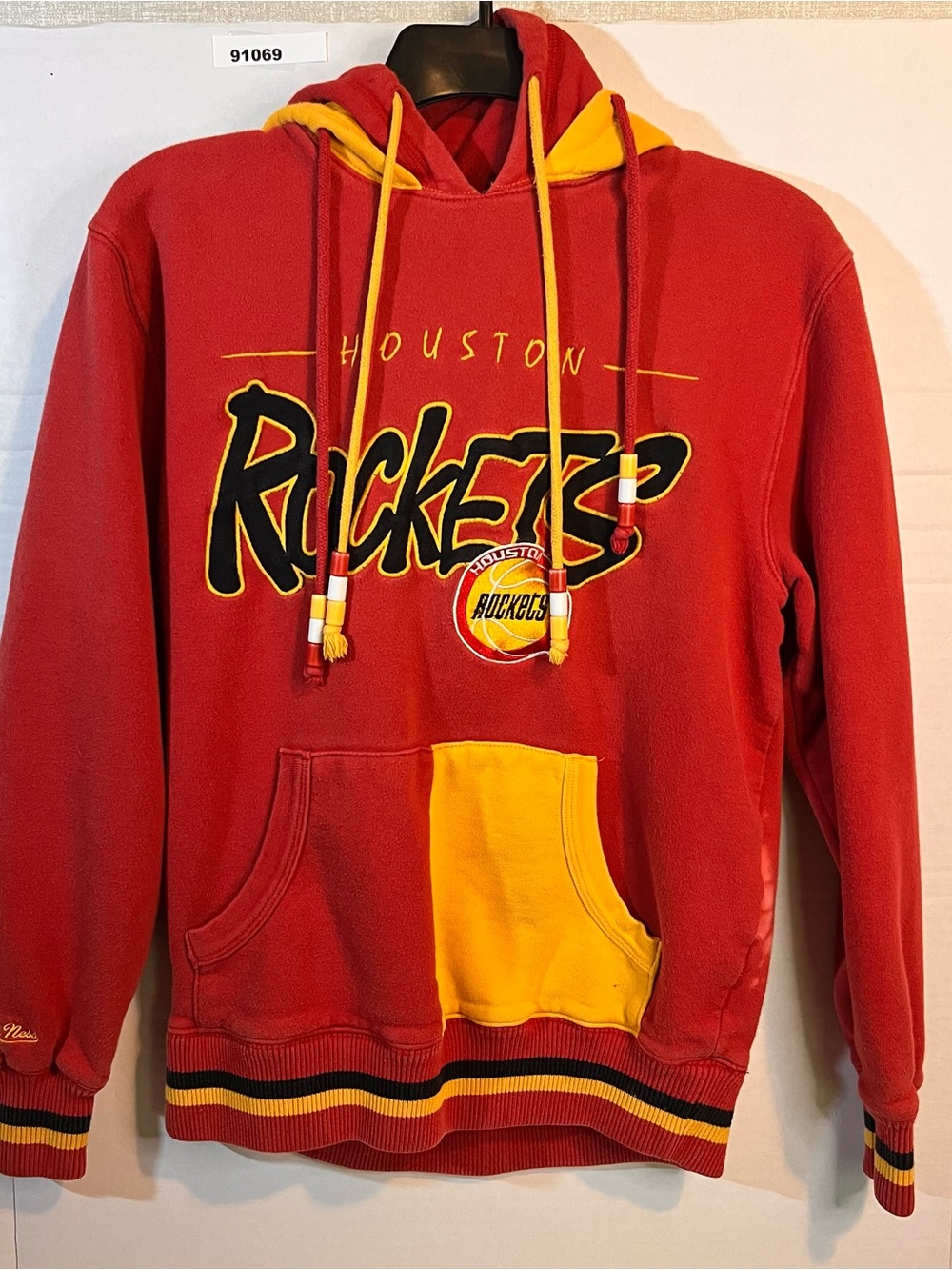 Vintage Distressed Houston Rockets hoodie